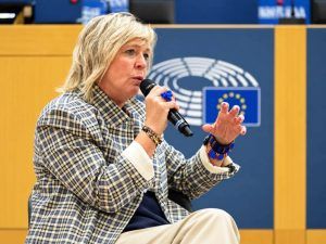 RDC : Hilde Vautmans interpelle l’Europe sur les sanctions et la guerre dans l’Est